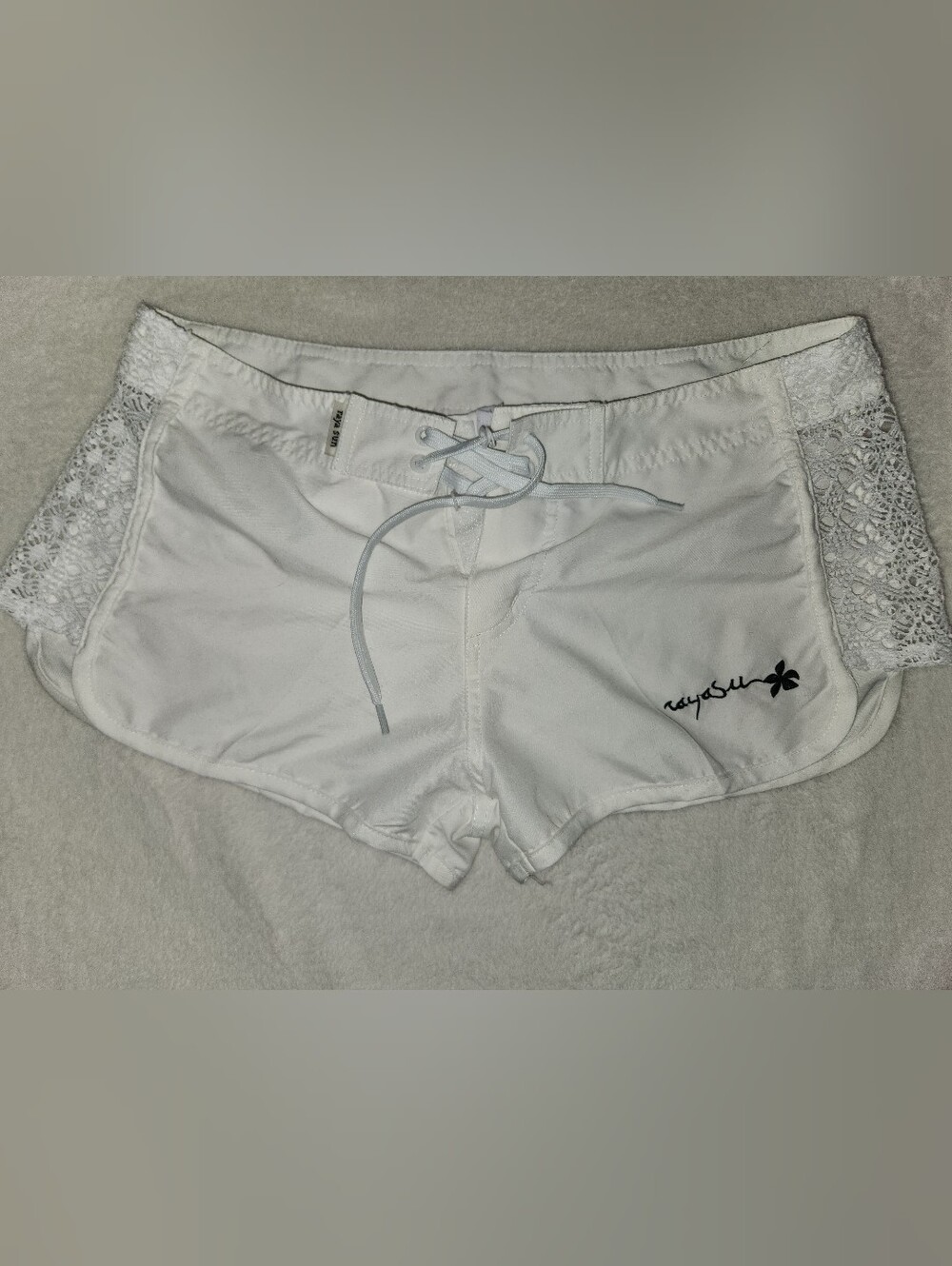 Raya Sun White Lace Swimsuit Cover Up